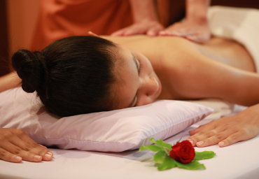 signature massage in lotus spa kaloor